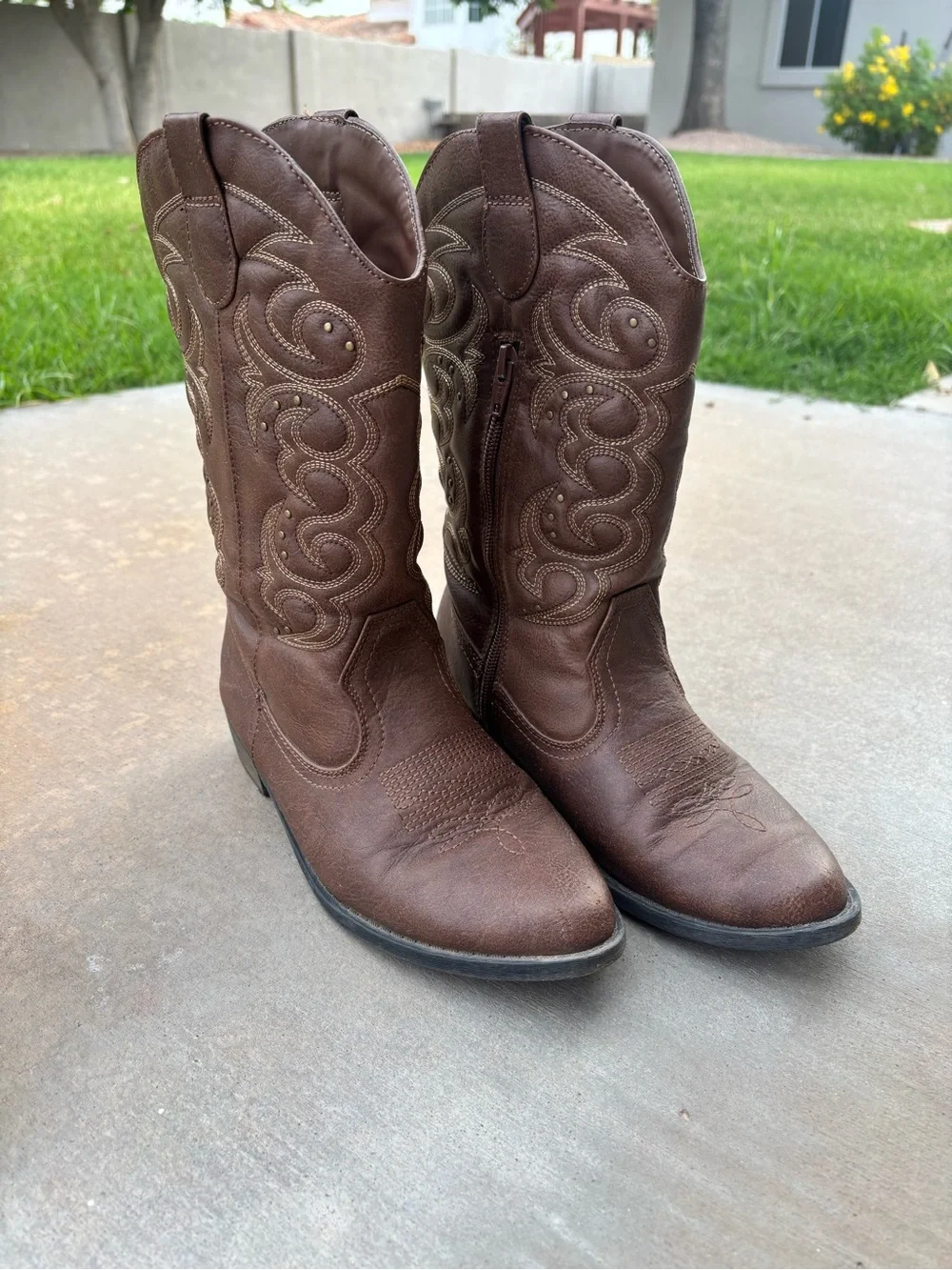 Cat and Jack Girls Embroidered Western Boots Sz 5